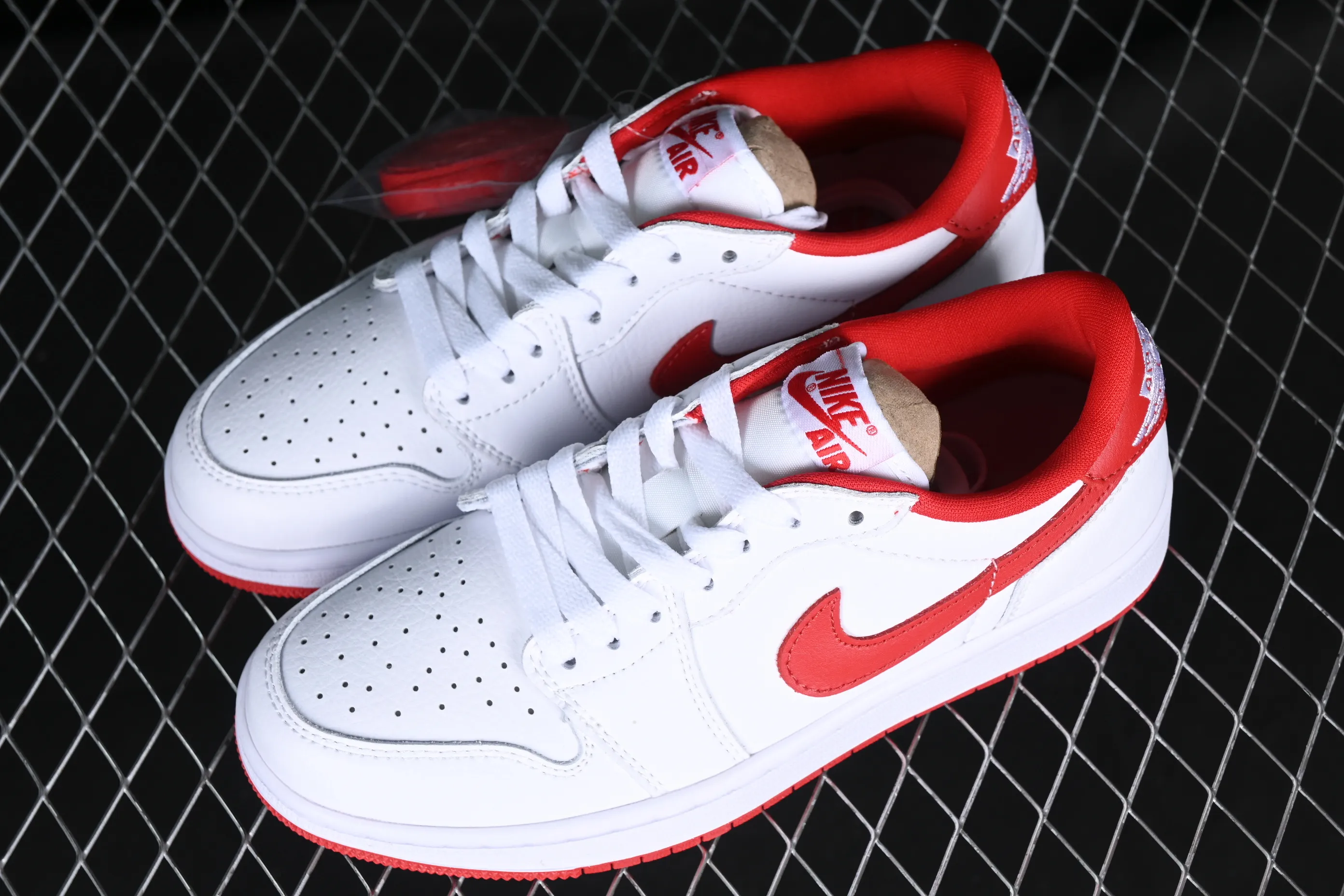 All categories Air Jordan Jordan series basketball shoes Air Jordan 1 Low Z version Air Jordan 1 Low AJ1 Joe 1 silver red low-top cultural casual sneakers CZ0790-161